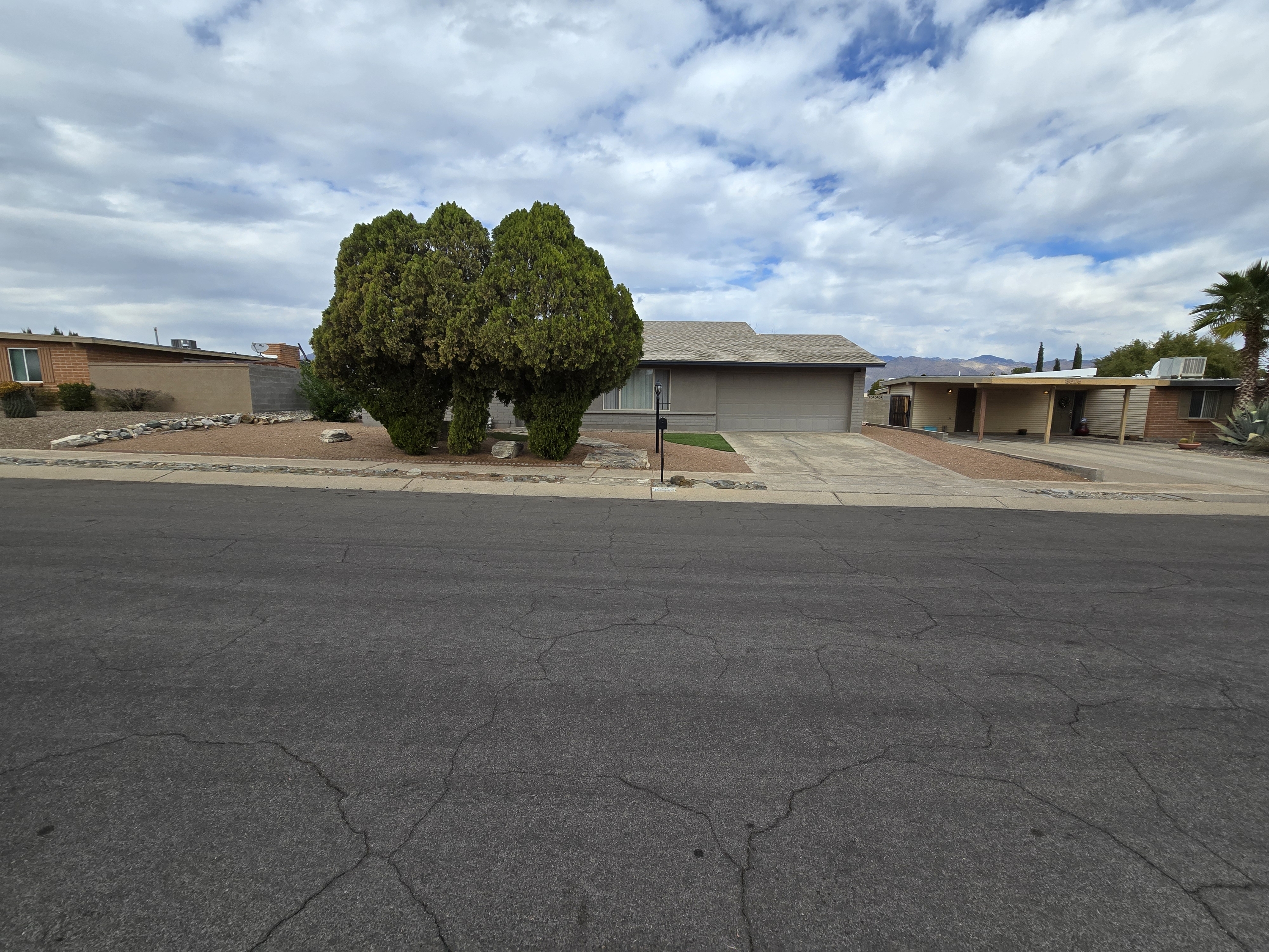 8615 East Bellevue Place