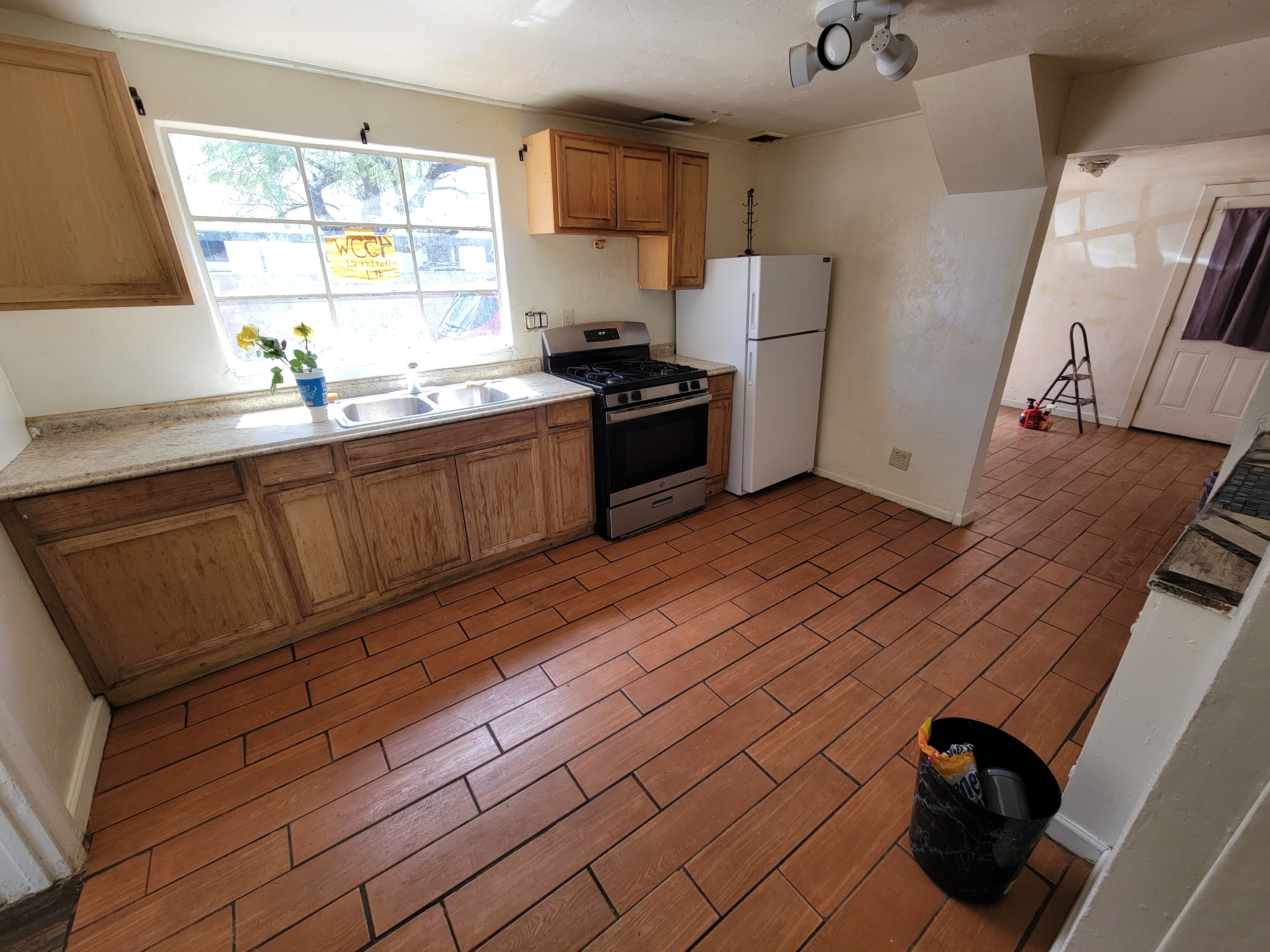 455 West Thurber Road-1